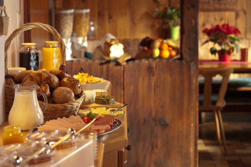 boulangerie-BENDEJUN-min_breakfast_buffet_food_restaurant_meal_hotel_plate_fresh-718745